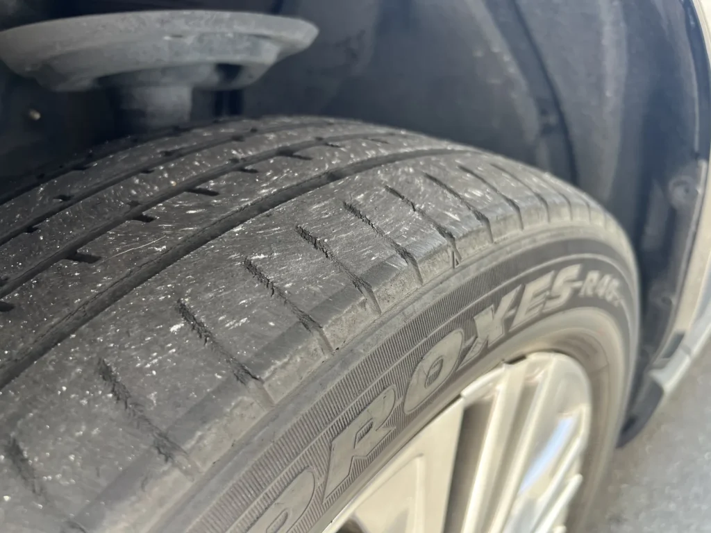 約5年使用した80系ハリアー純正タイヤのトレッド面